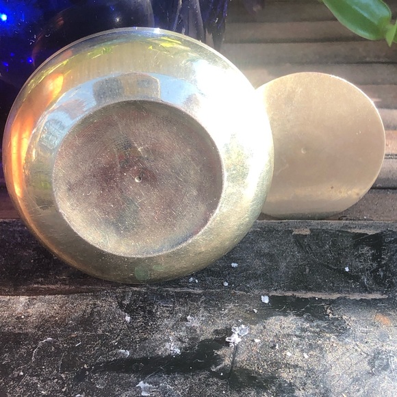 Vintage Treasure A Personal Ashtray - Picture 3 of 3